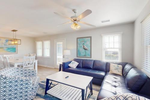 Conch & Crane Conch & Crane