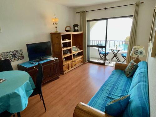 Apartment in opposite of beach Colina Sol 1108