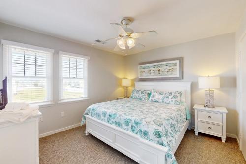 Conch & Crane Conch & Crane