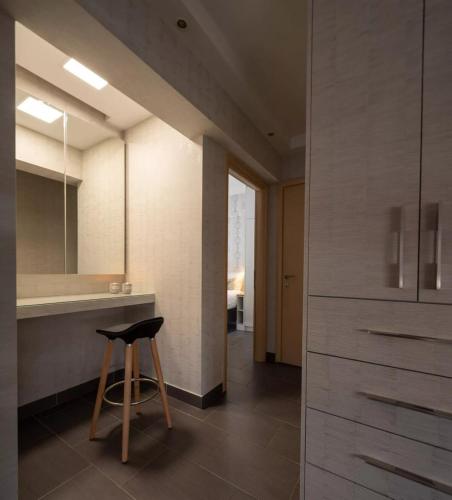 Fantastic 1BR Apartment with Terrace in Athens - image 9