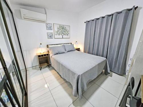 One-Bedroom Apartment image 4