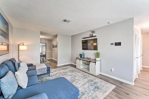 Deltona Home with Saltwater Pool and Sunroom! in Deltona, USA