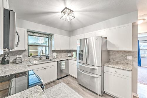 Deltona Home with Saltwater Pool and Sunroom! in Deltona, USA