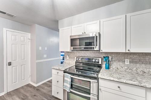 Deltona Home with Saltwater Pool and Sunroom! in Deltona, USA