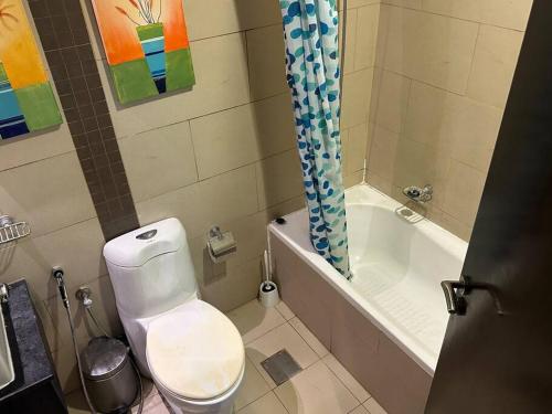 Cozy 1BHK Apartment-Dubai Marina, Dubai (Foto 5)