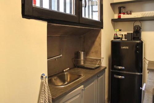 Beautiful apartment in the heart of La Madeleine - image 6