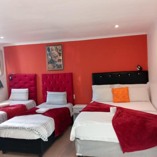 Sunshine Guest House Room Type - Deluxe Family Room