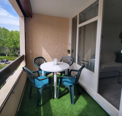 Beautiful family studio in the heart of Frejus near Physalis Patisserie Boulangerie