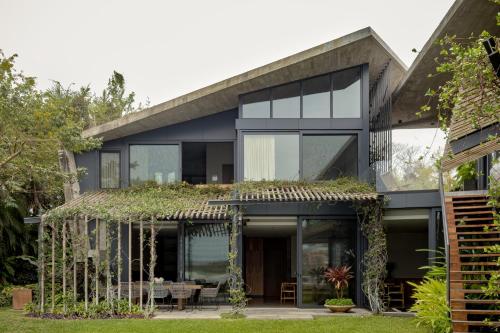Casa Borrega, Luxury and Design in Higuera Blanca, Mexico
