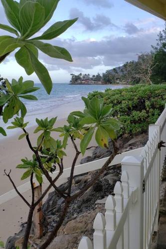 Moeʻuhane Kai Beach Front Home