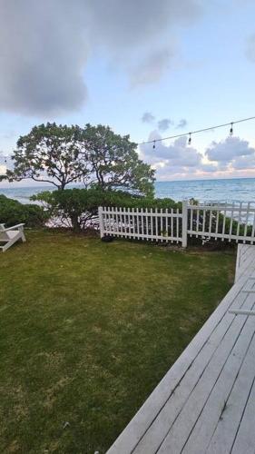 Moeʻuhane Kai Beach Front Home