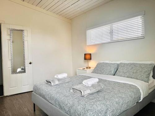 Middle of The Hollywood 1BD - Pool & Parking in Los Angeles, USA
