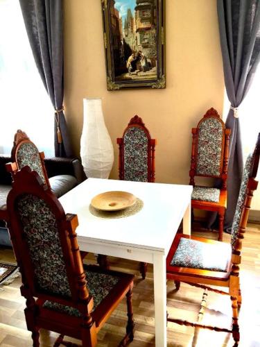 Apartment Vltavska F, Praha (fotografie 3)