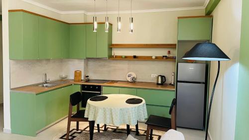 Instalações, Green Trails City Center in Divjake