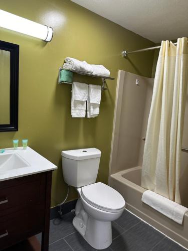 Wickford Motor Inn - image 12