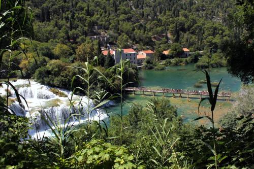 Tuvākā izklaides vieta, Holiday house with a parking space Siritovci, Krka - 23081 in Širitovci