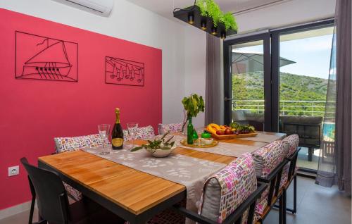 virtuve, Awesome Home In Lukovo With Sauna in Lukovo