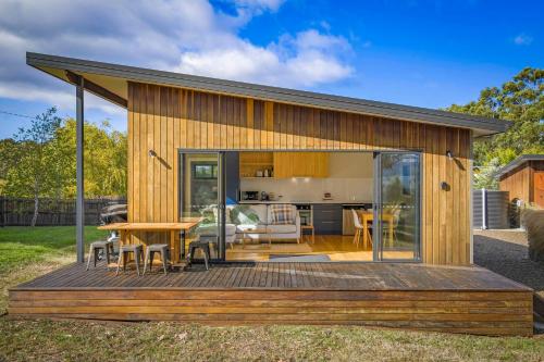 . Herlihys On Huon - Cabin 1