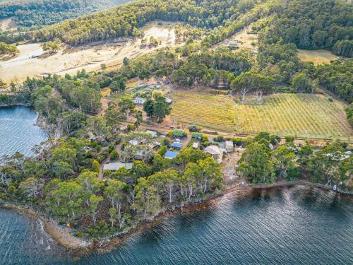 Herlihys On Huon - Cabin 1