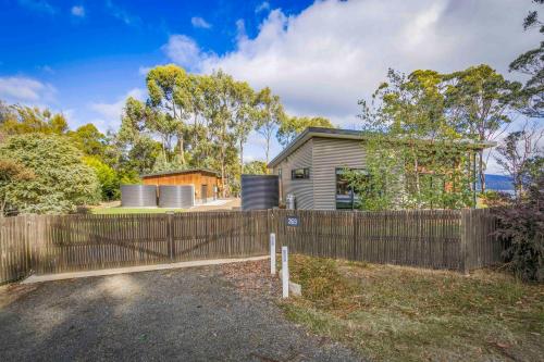 Herlihys On Huon - Cabin 1