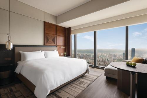 555426675 Shangri-La Nanning - The tallest hotel worldwide in Shangri-La Group