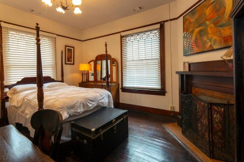 5 BR Downtown Savannah GA