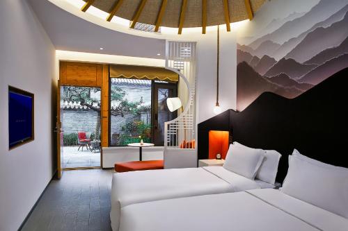 Jinshanling Great Wall Hotel in بكين وتاون