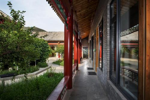 Jinshanling Great Wall Hotel in Beijing Wtown