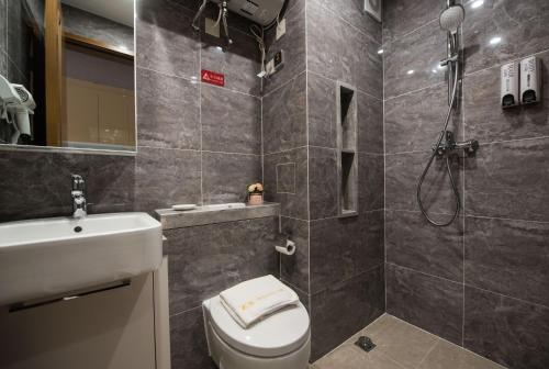 Duplex King Room image 1