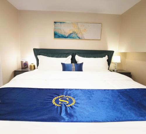 Duplex King Room image 5