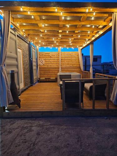 Matchbox desert oasis hot tub, pet friendly! in San Ysidro