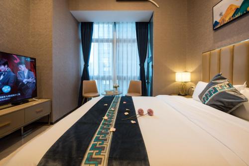 Executive King Room image 7