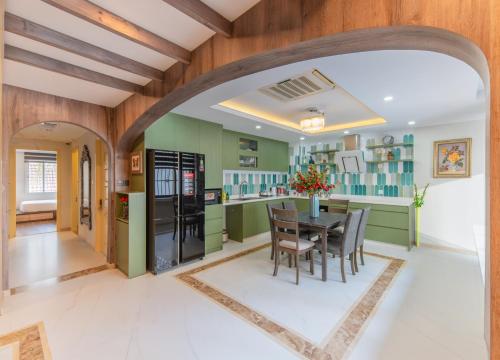 555443748 Aaron Boutique Hotel