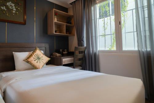 555443794 Aaron Boutique Hotel