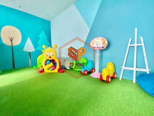 Sunrise City View 2 bedrooms - swimming pool & gym - 놀이터