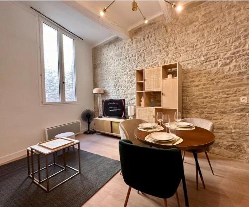 Appartement à deux pas des arènes de Nîmes