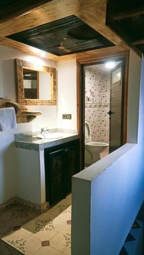 Atlas Chalet Armed in Aroumd