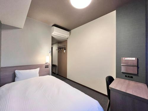 1 twin bed