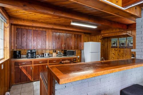 3BR Fife Lake Getaway with Fire Pit & Hot Tub - image 11