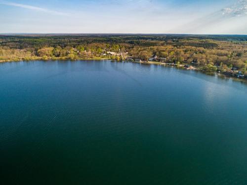 3BR Fife Lake Getaway with Fire Pit & Hot Tub - image 7