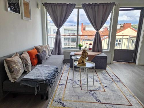 Oslo Central - 3 Bedroom Apartment - Gated Community