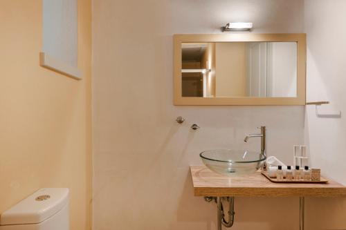 Hydra Hotel - image 11
