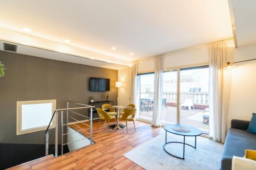 Unique Rentals - Placa Catalunya Central Apartments - image 8