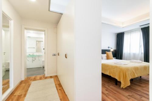 Unique Rentals - Placa Catalunya Central Apartments - image 11