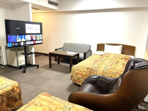 room detail thumbnail 1