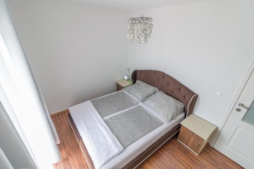 Three-Bedroom Apartment image 10