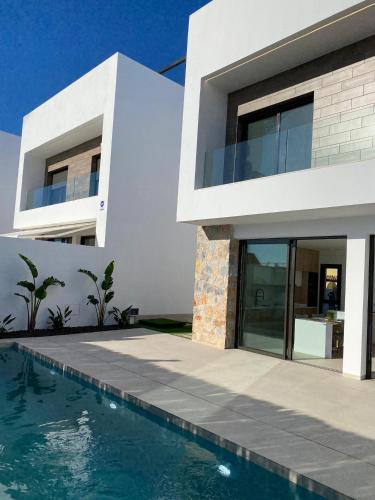 Inmovecos villa de lujo Cabo Negrete