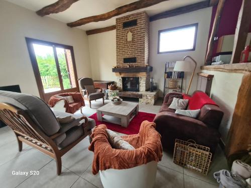 Grand Gite ideal pour famille 10 personnes in Aumale