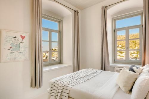 Hydra Hotel - image 10