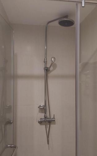 Quiet Hoang Quoc Viet Hotel & apartment Hanoi Vietnam